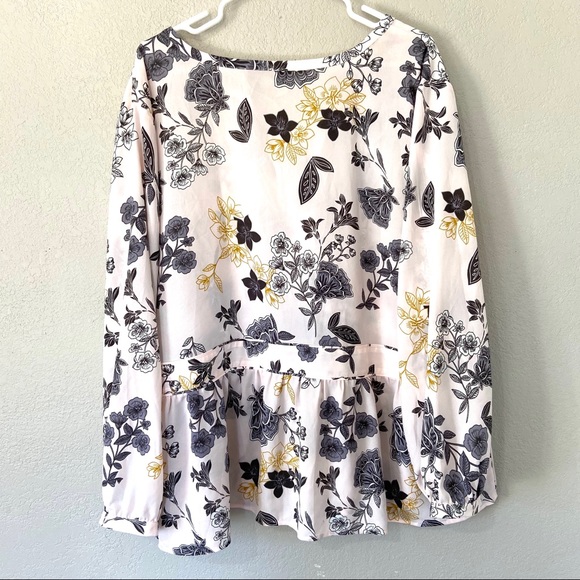 Ann Taylor LOFT Plus Floral Print top - Picture 5 of 8